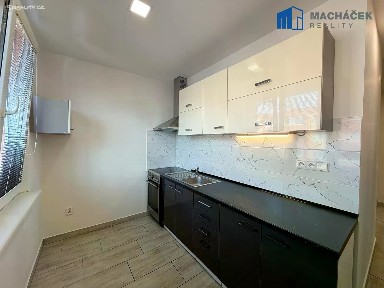 Pronájem bytu 2+1 52 m² Zahradnictví, Duchcov