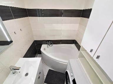 Prodej bytu 2+1 54 m² Hlavní, Chodov