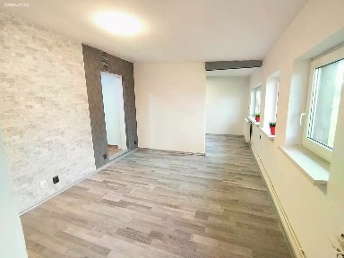 Pronájem bytu 2+1 42 m² Vratimovská, Václavovice