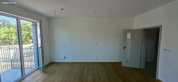 Pronájem bytu 1+kk 37 m²