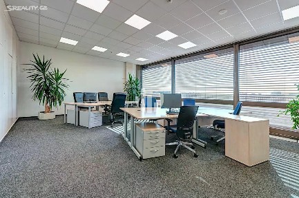 Pronájem obchodního prostoru 653 m² 5. května, Praha - Nusle