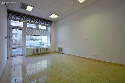 Pronájem obchodního prostoru 84 m² 5. května, Praha - Nusle