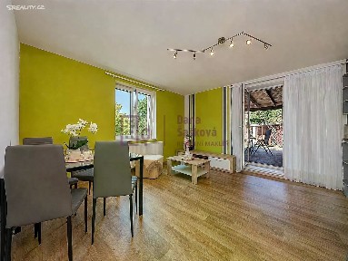 Prodej rodinného domu 230 m², pozemek 1072 m²