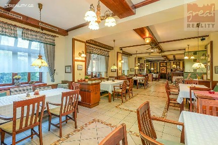 Prodej komerční nemovitosti 980 m² Všechovice