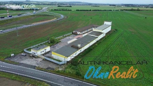 Pronájem výrobní haly, prostoru 200 m²