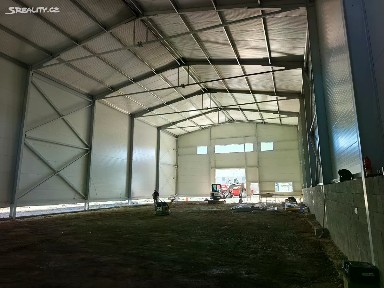 Pronájem skladového prostoru 600 m²