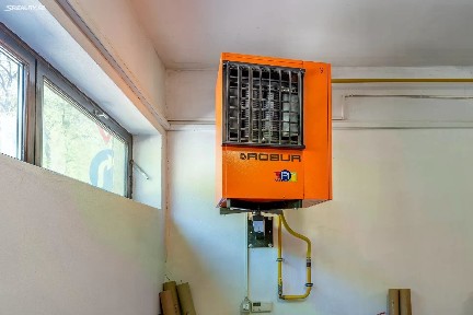 Pronájem skladového prostoru 510 m²