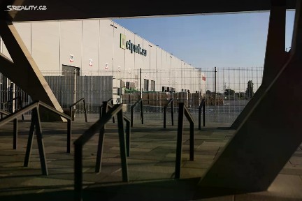 Pronájem skladového prostoru 2200 m²