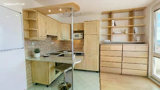 Prodej bytu 1+kk 26 m² Svídnická, Praha - Troja