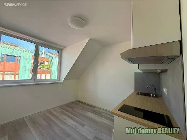 Pronájem bytu 1+1 31 m² Vacínova, Praha - Libeň
