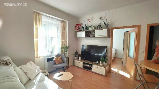 Pronájem bytu 4+kk 55 m² Bednářská, Praha - Libeň