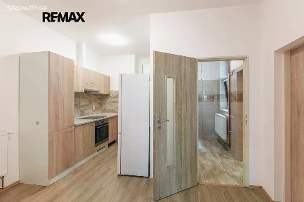 Pronájem bytu 3+1 65 m² Ametystová, Praha - Radotín