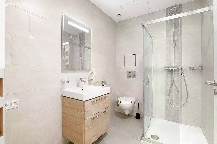 Pronájem bytu 2+kk 33 m² Pod výtopnou, Praha - Karlín