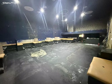 Pronájem obchodního prostoru 300 m² Budějovická, Jesenice