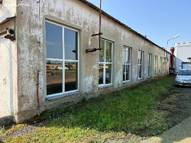 Pronájem skladového prostoru 300 m²