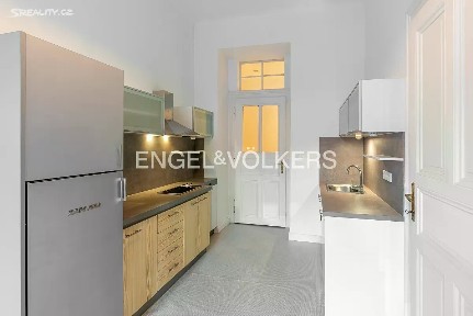 Pronájem bytu 1+1 35 m² Plzeňská, Praha - Smíchov