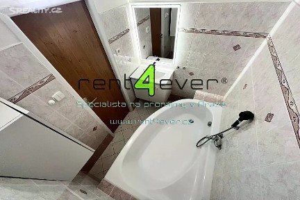 Pronájem bytu 2+kk 55 m² Trenčínská, Praha - Záběhlice