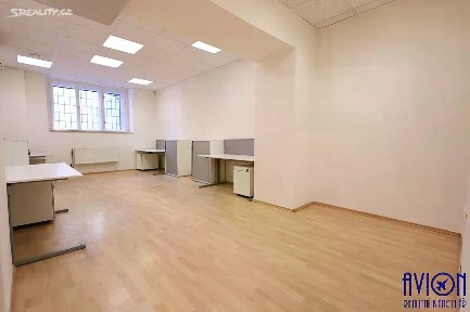 Pronájem kanceláře 38 m² Bozděchova, Praha - Smíchov