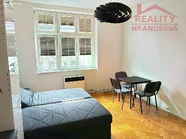Pronájem bytu 1+kk 30 m² Nádražní, Ostrava - Moravská Ostrava