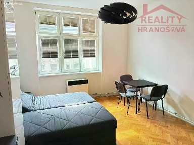 Pronájem bytu 1+kk 30 m² Nádražní, Ostrava - Moravská Ostrava