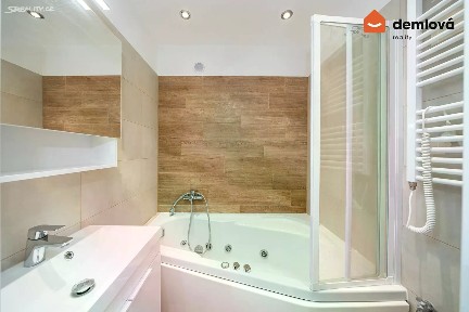 Pronájem bytu 2+1 58 m² Otakara Jeremiáše, Ostrava - Poruba