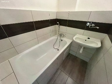 Pronájem bytu 2+1 60 m² Jablunkovská, Třinec - Lyžbice