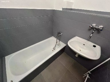 Pronájem bytu 1+1 61 m² nám. T. G. Masaryka, Třinec - Lyžbice