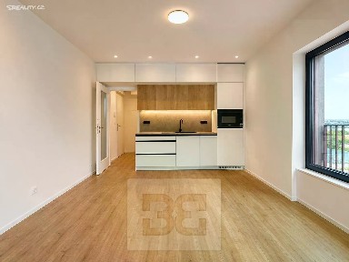 Pronájem bytu 1+kk 30 m² Pod Kavkami, Brno - Maloměřice