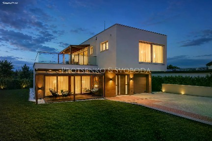 Prodej rodinného domu 342 m², pozemek 817 m² U Rybníčka, Vysoký Újezd