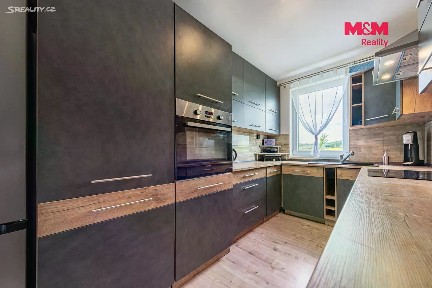 Prodej rodinného domu 88 m², pozemek 972 m²