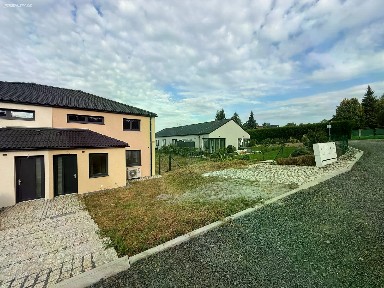 Prodej bytu 4+kk 110 m² Strančice - Předboř