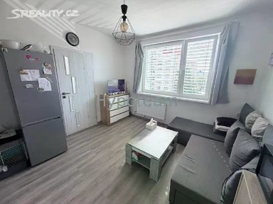 Pronájem bytu 1+1 35 m² Ořechová, Ústí nad Labem - Severní Terasa