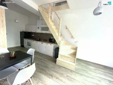 Pronájem bytu 3+kk 75 m² Sokolovská, Karlovy Vary - Rybáře