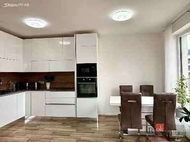 Prodej bytu 3+kk 61 m² Karla Guta, Praha - Uhříněves