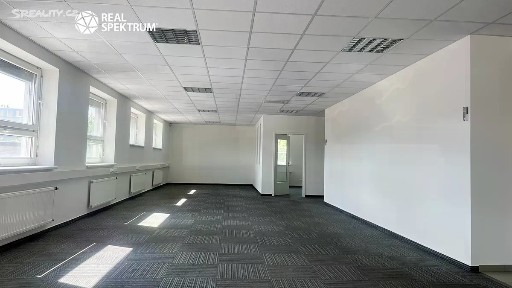 Pronájem skladového prostoru 350 m²
