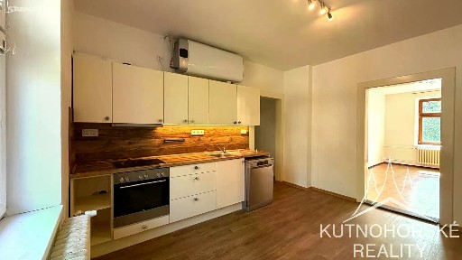 Kutná Hora, Hlouška, Štefánikova, 21