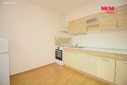 Pronájem bytu 1+kk 32 m² V Honech, Klecany