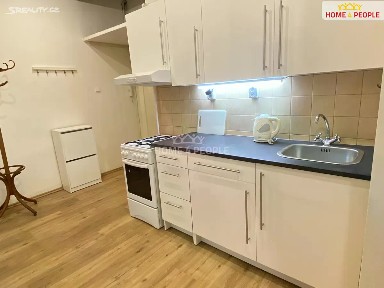 Pronájem bytu 2+1 55 m² Biskupcova, Praha - Žižkov