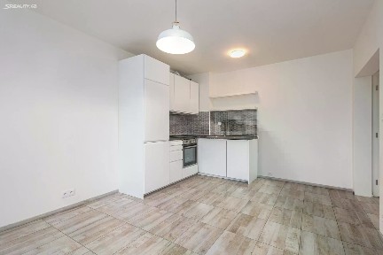 Pronájem bytu 3+1 80 m² Rostovská, Praha - Vršovice