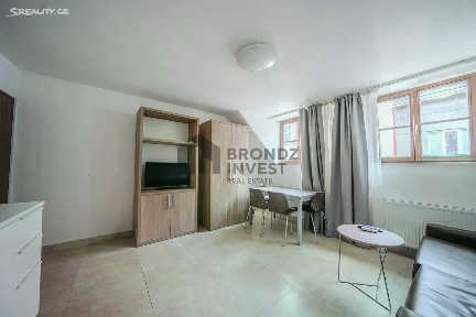 Pronájem bytu 2+kk 55 m² Rostovská, Praha - Vršovice