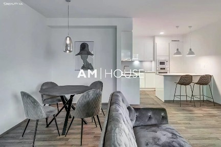 Pronájem bytu 3+kk 79 m² Pernerova, Praha - Karlín