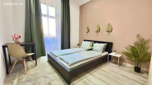 Pronájem bytu 2+1 50 m² Plavecká, Praha - Nové Město