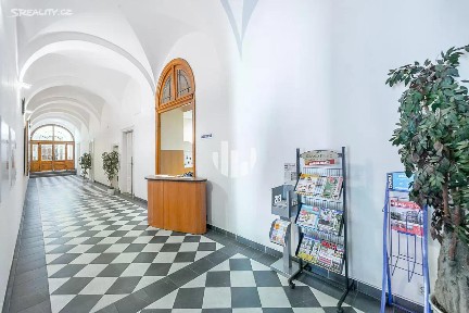 Pronájem kanceláře 362 m² Holečkova, Praha - Smíchov