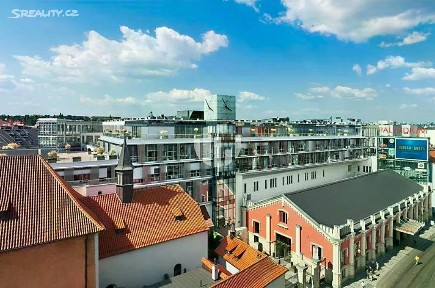 Pronájem kanceláře 1722 m²