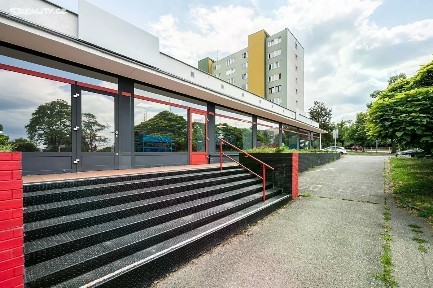 Prodej kanceláře 420 m²
