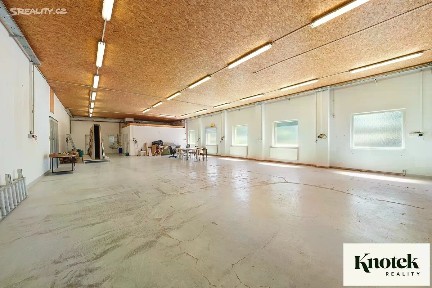 Pronájem výrobní haly, prostoru 342 m²