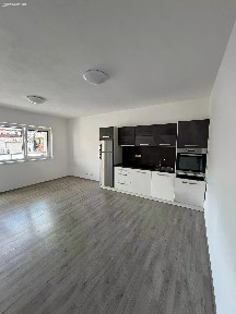 Pronájem bytu 2+kk 50 m² Skuherského, České Budějovice