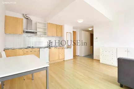 Pronájem bytu 1+kk 37 m² Kamenická, Praha - Holešovice