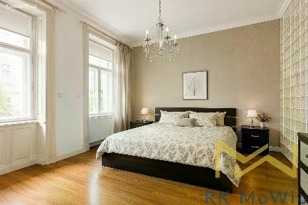 Pronájem bytu 4+1 154 m² Zborovská, Praha - Malá Strana