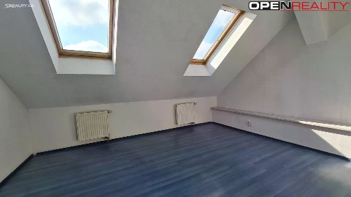 Pronájem bytu 4+1 90 m² Hlavní, Prštice